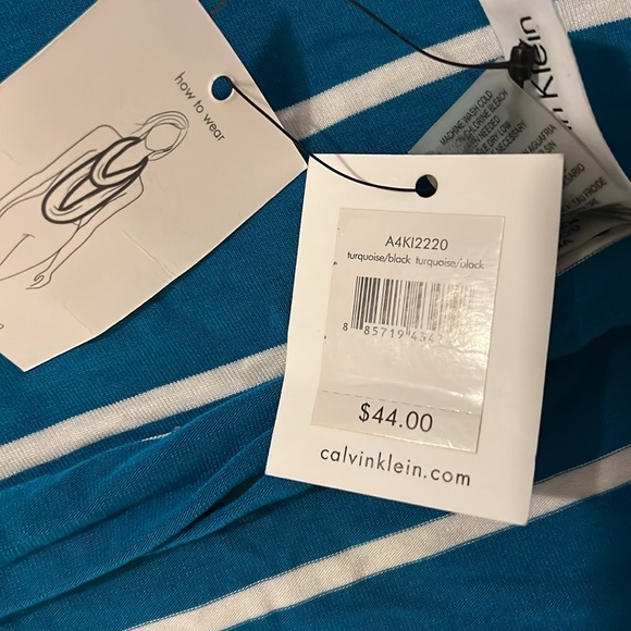 Calvin Klein - Picture 3 of 4